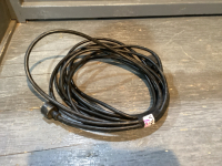 EXTENSION CORD