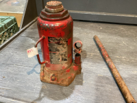BOTTLE JACK W/HANDLE