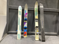 (2) SMALL DOWNHILL SKIS - ROSSIGNOL AND ELAN