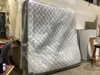 KING SIZE SEMI-FIRM MATTRESS
