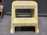 2 STEP STOOL
