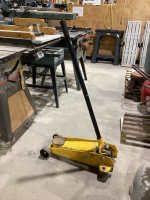 YELLOW FLOOR JACK