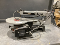 SKIL SCROLL SAW - 16"