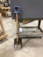 STRIPPING SHOVEL AND MODIFIED STRIPPING SHOVEL