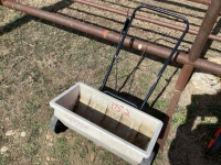 Drop spreader