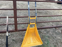 Snow scoop, 24&rdquo;