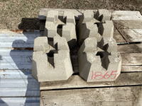 4 concrete post support blocks