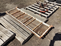 METAL MESH TAILGATE