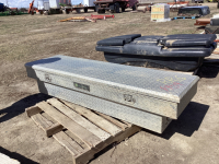JD CHECKERPLATE TRUCK BOX TOOL BOX