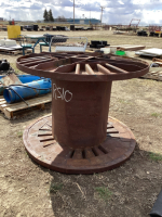 ROUND METAL SPOOL