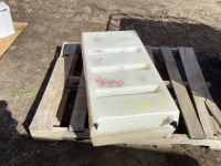 PLASTIC TANK