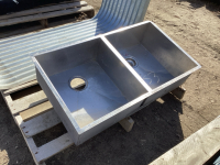 STAINLESS STEEL SQUARE SHAPE SINK