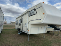 1994 - 28 ' KUSTOM COACH 5TH WHEEL CAMPER