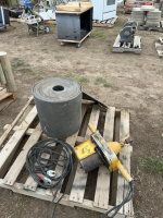Pallet with belting and 12 V drill
