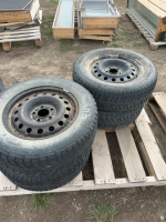 Set of 4 winter tires on five bolt steel rims ( 2003 Mustang )