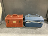 2 VINTAGE MAKE UP /VANITY CASES