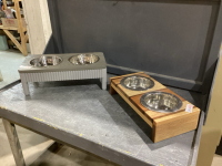 2 FEEDING STATIONS - BOTH DOUBLE BOWLS