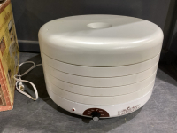 HARVEST MAID DEHYDRATOR
