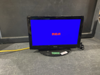 RCA SMALL TV & RCA PORTABLE DVD PLAYER
