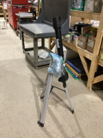 BUSHNELL TELESCOPE ON TRIPOD