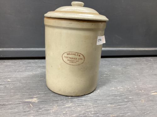 1-GALLON MEDALTA MEDICINE HAT CROCK W/ LID
