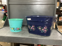HAND PAINTED VINTAGE WASH TUB AND BUCKET