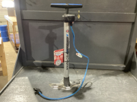 SCHWINN FLOOR PUMP