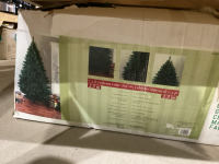 7.5 FOOT CHRISTMAS TREE
