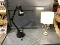2 LAMPS