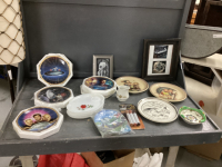 BOX W/ STAR TREK COLLECTOR PLATES, PICTURES, VINTAGE LUNCHEON PLATES