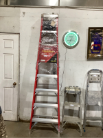 BENCHMARK 8 FOOT FIBERGLASS STEP LADDER