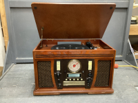 RADIO/PHONOGRAPH/CD/CASSETTE PLAYER