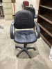 BLACK OFFICE CHAIR