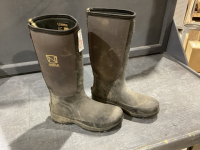 NOBLE RUBBER BOOTS