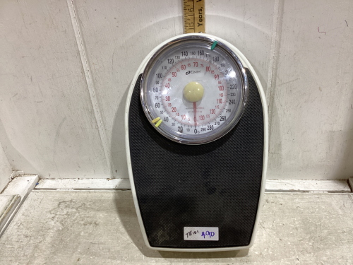 BATHROOM SCALE