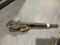 2 PIPE WRENCHES - STILLSON PATTERN