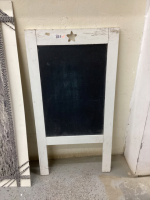 BLACKBOARD - WALL LEANING