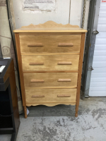 4-DRAWER DRESSER