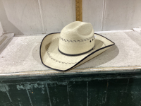 COWBOY HAT