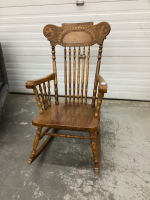 VINTAGE ROCKING CHAIR