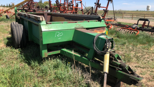 John Deere Manure spreader