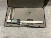 ULTRA PRO 6&rdquo; DIGITAL CALIPER