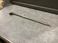 SNAP ON RATCHET 1/2 DRIVE SWIVEL HEAD