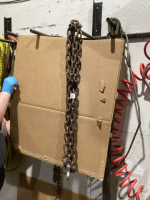 CHAIN WITH 2 HOOKS