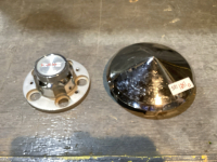 HUB CAP + GMC HUB COVER
