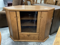 ENTERTAINMENT STAND
