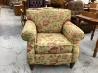 ARM CHAIR W/ WOOD LEGS AND FLORAL DESIGN