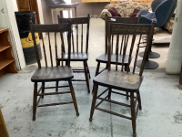 (4) MATCHING VINTAGE KITCHEN CHAIRS