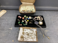 VINTAGE JEWELRY - EARRINGS, A FEW BROOCHES, AGATE SLICE BOLO, NECKLACES IN OLD LEATHER CASE
