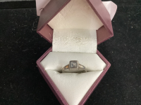 STERLING SILVER RING W/ CZ STONE